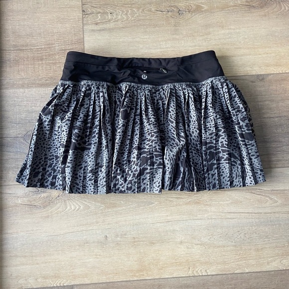 Lululemon Pleat To Street Skirt II
Watermark Slate Black size 6 - Picture 10 of 14